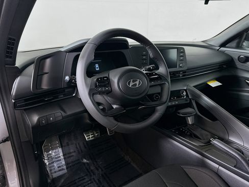 New 2025 Hyundai Elantra Sport image 9