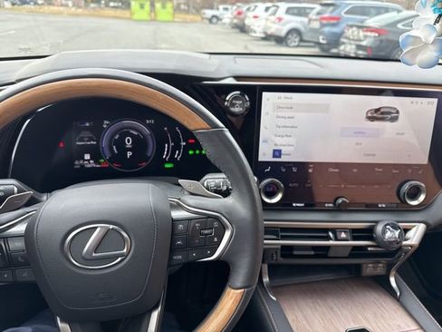 Used 2024 Lexus RX 350h image 10