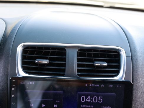 Used 2014 Dodge Avenger SE image 33