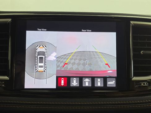 Used 2023 Chrysler Pacifica Pinnacle image 45