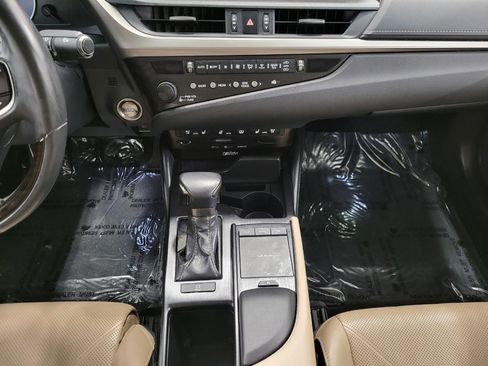 Used 2019 Lexus ES 350 image 16