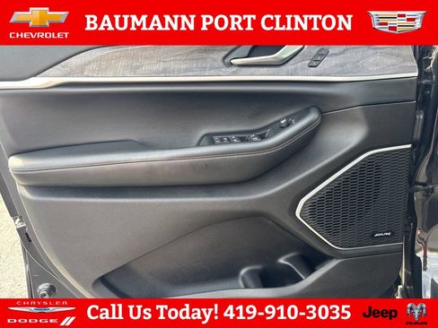 Used 2021 Jeep Grand Cherokee L Limited AWD/4WD image 10