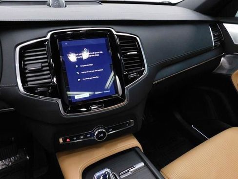 Used 2025 Volvo XC90 B6 Ultra w/ Protection Package Premier image 28