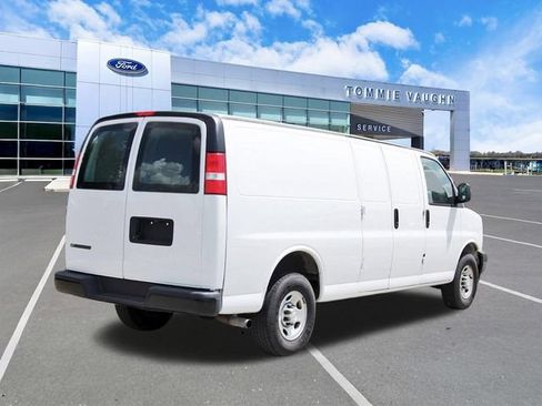 Used 2021 Chevrolet Express 2500 Extended w/ Driver Convenience Package RWD image 4