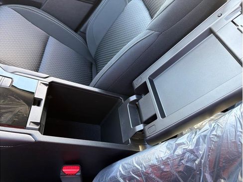 New 2026 Mitsubishi Outlander ES image 17