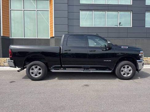Used 2025 RAM 2500 Big Horn AWD/4WD image 2