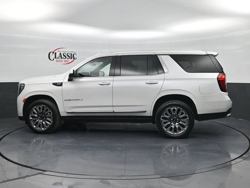 Used 2023 GMC Yukon Denali Ultimate image 2
