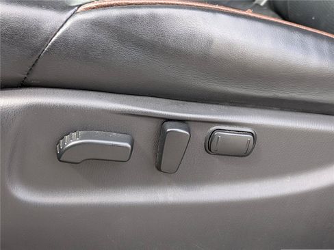Used 2019 Nissan Armada Platinum w/ Captain's Chairs Package RWD image 16