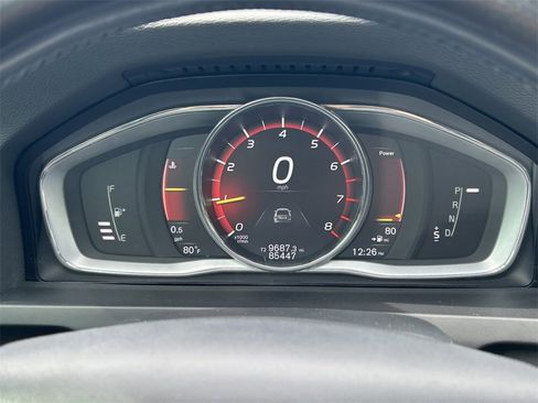 Used 2018 Volvo S60 T5 Inscription Platinum image 37