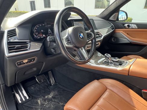 Used 2021 BMW X7 M50i image 17