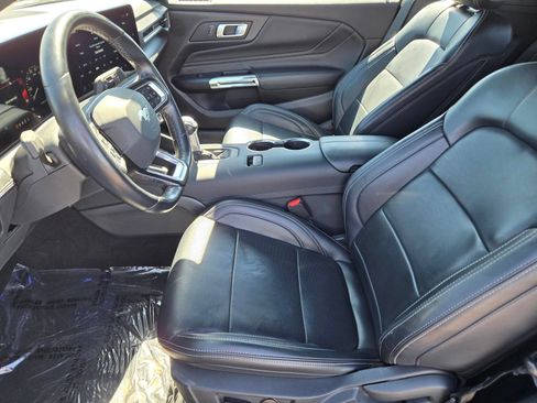 Used 2025 Ford Mustang Premium RWD image 16