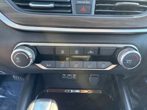 Used 2023 Nissan Altima 2.5 SV image 15