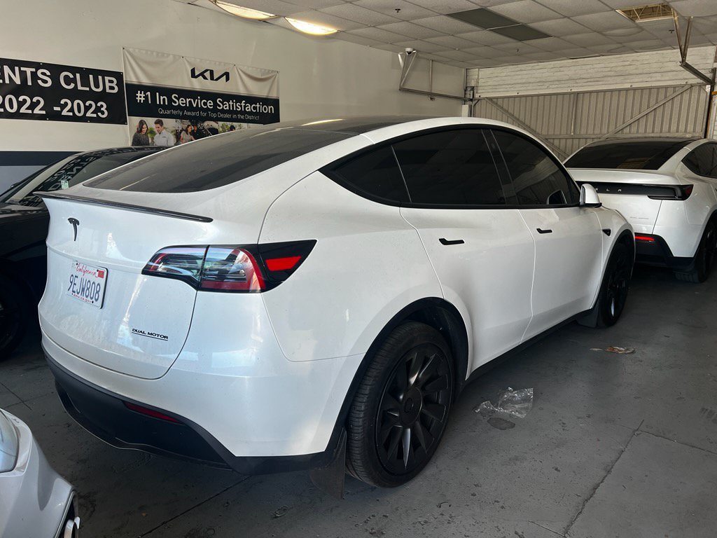 Used 2023 Tesla Model Y Long Range AWD/4WD image 4