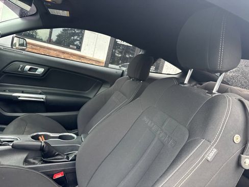 Used 2022 Ford Mustang Coupe RWD image 3