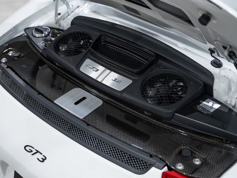 Used 2014 Porsche 911 GT3 RWD image 40