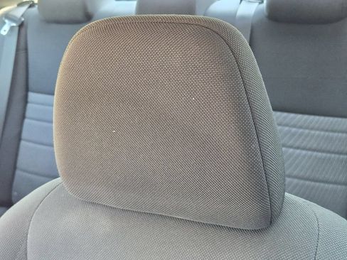 Used 2017 Toyota Camry LE FWD image 17