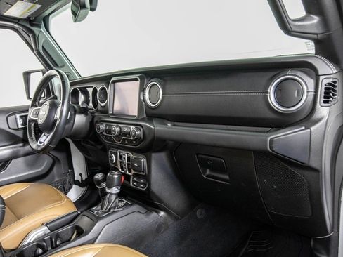 Used 2022 Jeep Wrangler Unlimited Sahara image 19