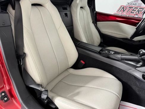 Used 2021 MAZDA MX-5 Miata Grand Touring RWD image 36