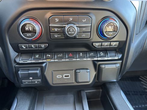 Used 2021 Chevrolet Silverado 2500 LTZ w/ LTZ Plus Package image 20