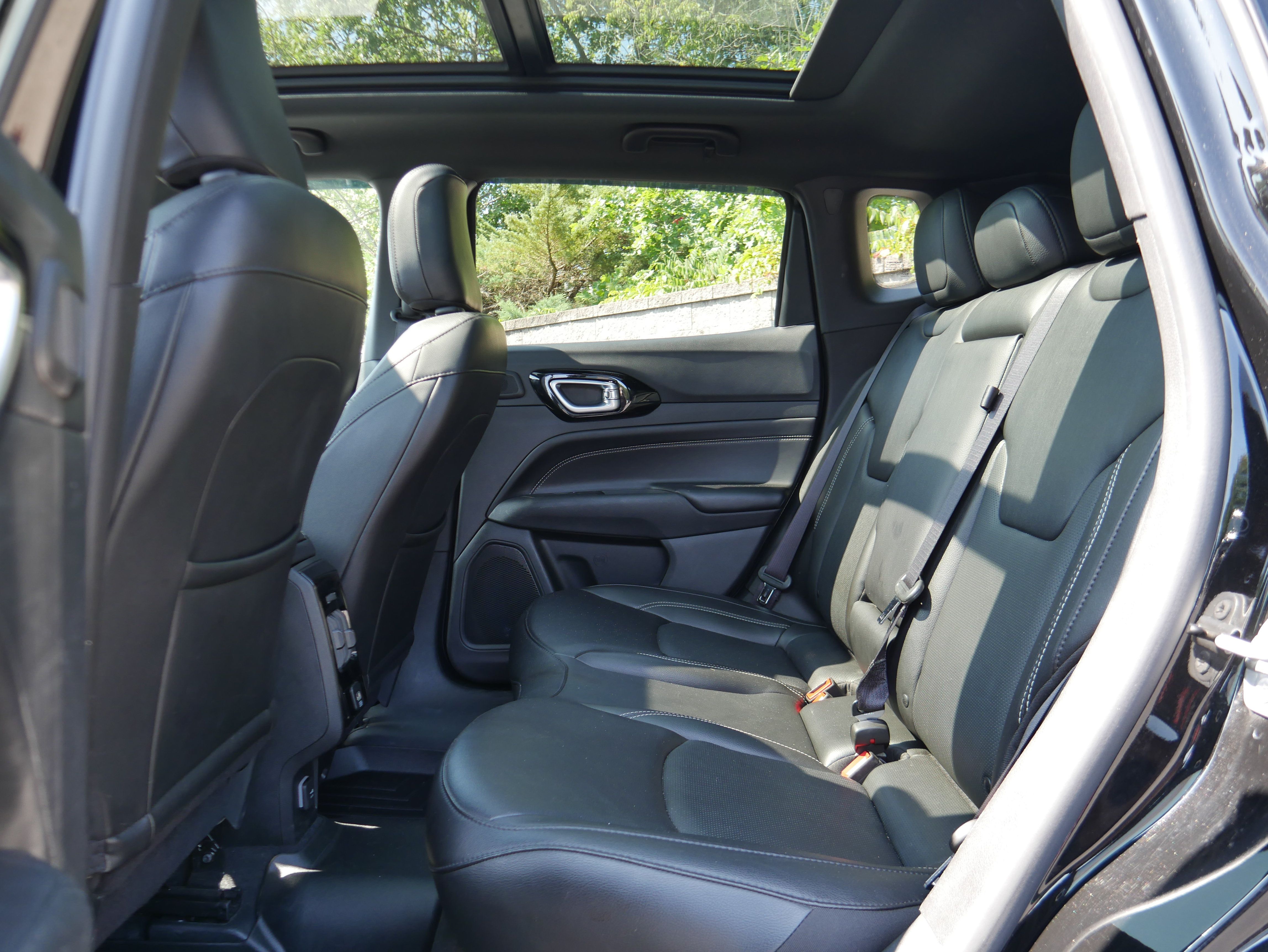 Used 2022 Jeep Compass High Altitude AWD/4WD image 14