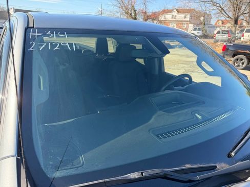 Used 2019 Chevrolet Silverado 1500 Custom w/ Custom Convenience Package image 16