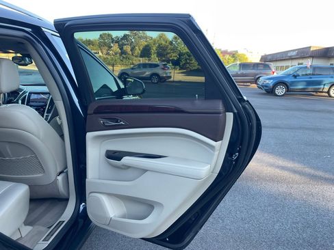 Used 2015 Cadillac SRX Luxury w/ Driver Awareness Package image 21