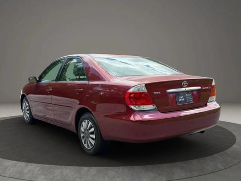 Used 2005 Toyota Camry LE FWD image 6
