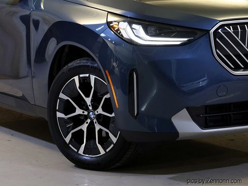 Certified 2025 BMW X3 xDrive30i image 3