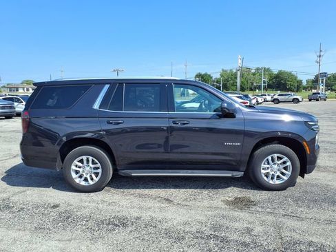 Used 2025 Chevrolet Tahoe LT AWD/4WD image 3