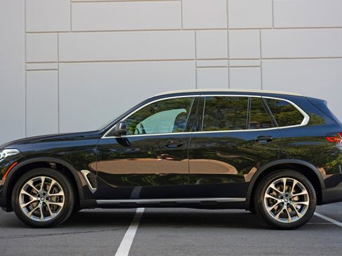 Used 2024 BMW X5 sDrive40i w/ Parking Assistance Package RWD image 9