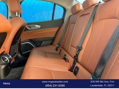 Used 2021 Alfa Romeo Giulia Sprint w/ Nero Edizione image 9