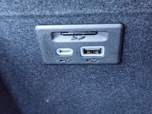 Certified 2023 Cadillac XT5 Sportv w/ Platinum Package image 20