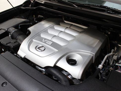 Used 2019 Lexus LX 570 4WD image 18