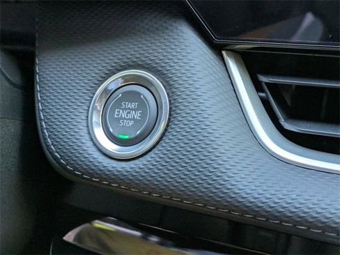 New 2026 Chevrolet Equinox LT w/ LPO, Floor Liner Package image 23