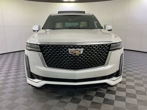 Used 2021 Cadillac Escalade Premium Luxury w/ Performance Package AWD/4WD image 2