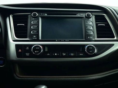 Used 2018 Toyota Highlander Limited image 44