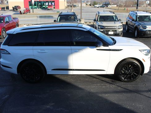 Used 2023 Lincoln Aviator Reserve w/ Equipment Group 201A image 8