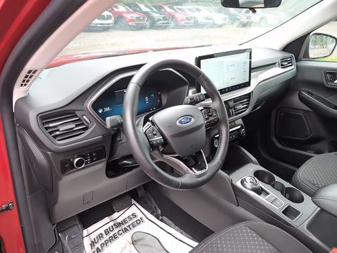 Used 2023 Ford Escape Active w/ Tech Pack #2 AWD/4WD image 16