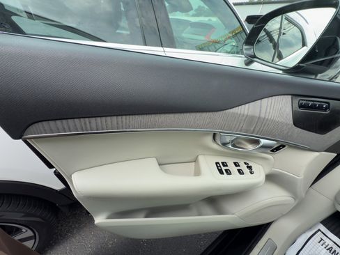 Certified 2023 Volvo XC90 T8 Plus image 15