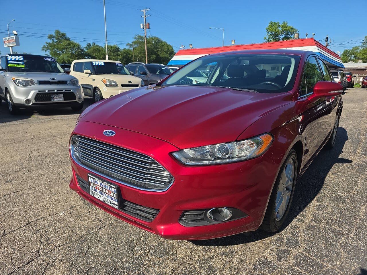 Used 2016 Ford Fusion SE w/ Equipment Group 202A FWD image 1