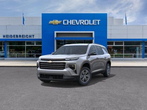 New 2026 Chevrolet Traverse LT w/ LPO, Floor Liner Package AWD/4WD image 8