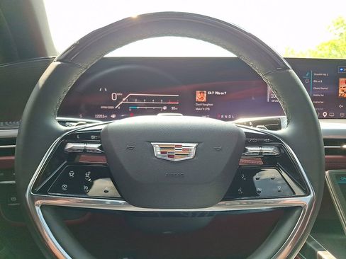 Used 2025 Cadillac Escalade Sport w/ Touring Package AWD/4WD image 18