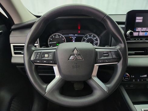 Used 2024 Mitsubishi Outlander ES AWD/4WD image 13