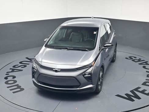 Used 2023 Chevrolet Bolt LT w/ Infotainment Package image 29