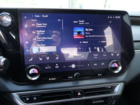 Used 2023 Lexus RX 350 FWD w/ Cold Area Package image 20