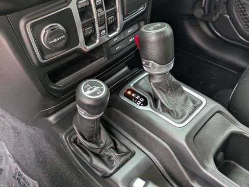 Used 2020 Jeep Wrangler Unlimited Sport AWD/4WD image 16