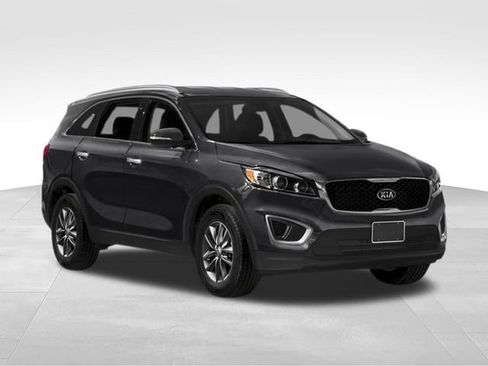 Used 2018 Kia Sorento FWD image 9