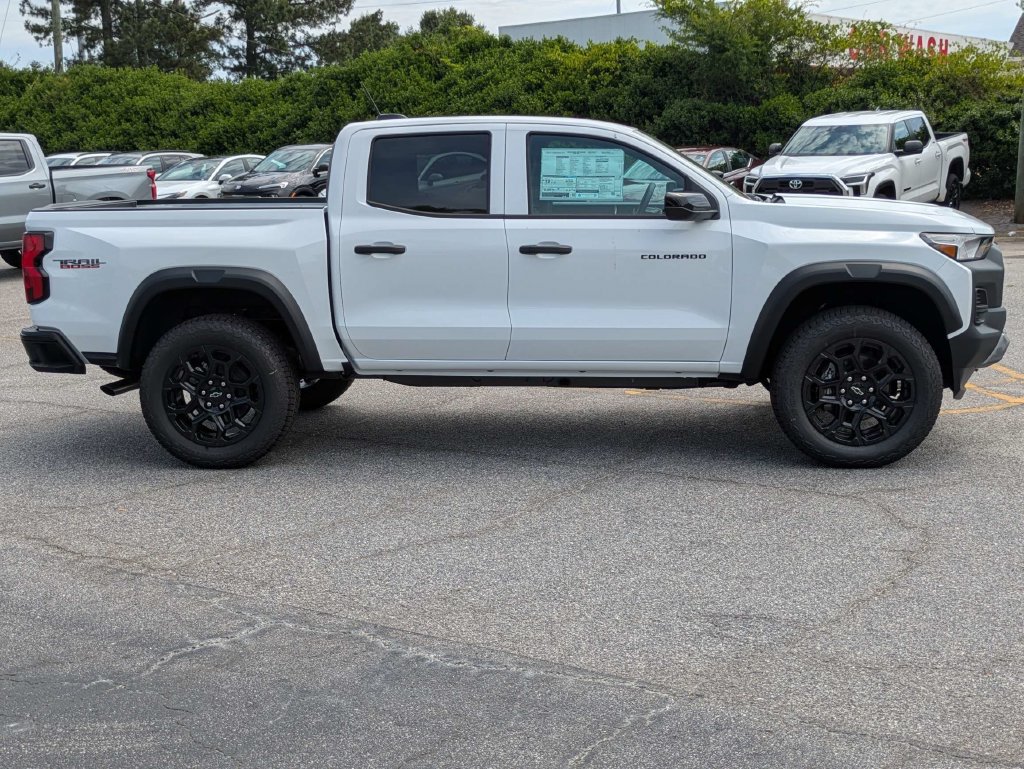 New 2026 Chevrolet Colorado Trail Boss AWD/4WD image 3