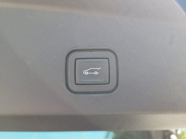 Used 2024 Cadillac Lyriq Sport AWD/4WD image 18