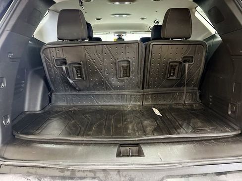 Used 2021 Chevrolet Traverse LT FWD image 27